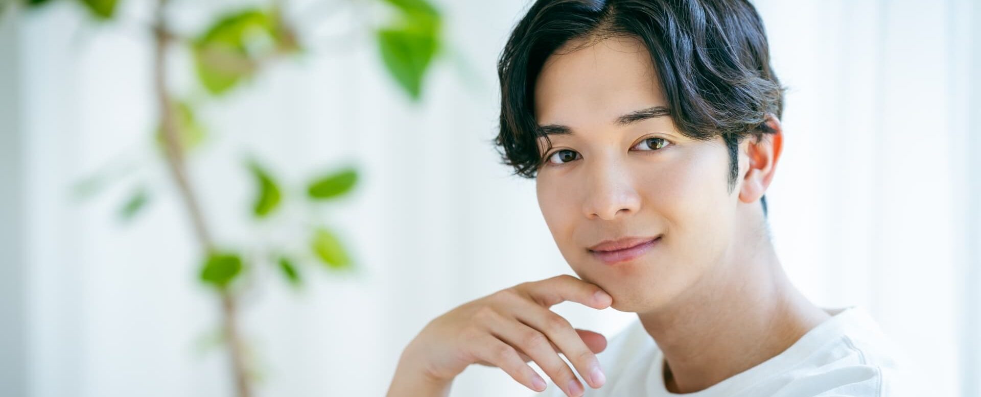 湘南美容クリニックで受けるメンズ脱毛の施術イメージと体験情報を示すトップ画像